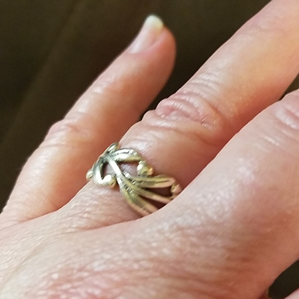 Sterling Silver Vine Ring - Picture 2 of 4